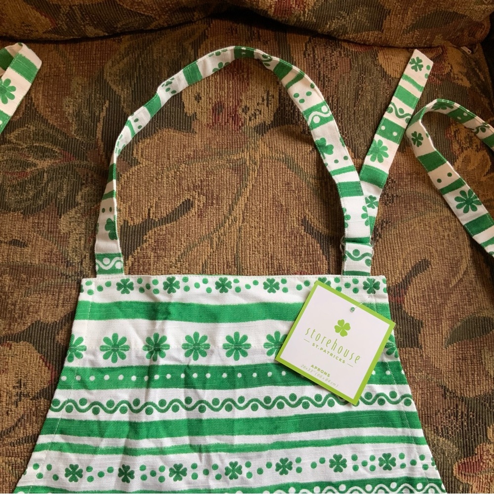 Irish Kitchen Apron - Picture 4 of 7